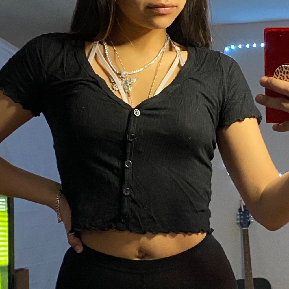 Black t shirt